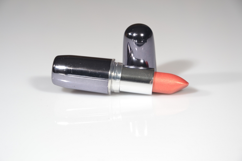 esthetique-PEYMEINADE-min_lipstick-273109